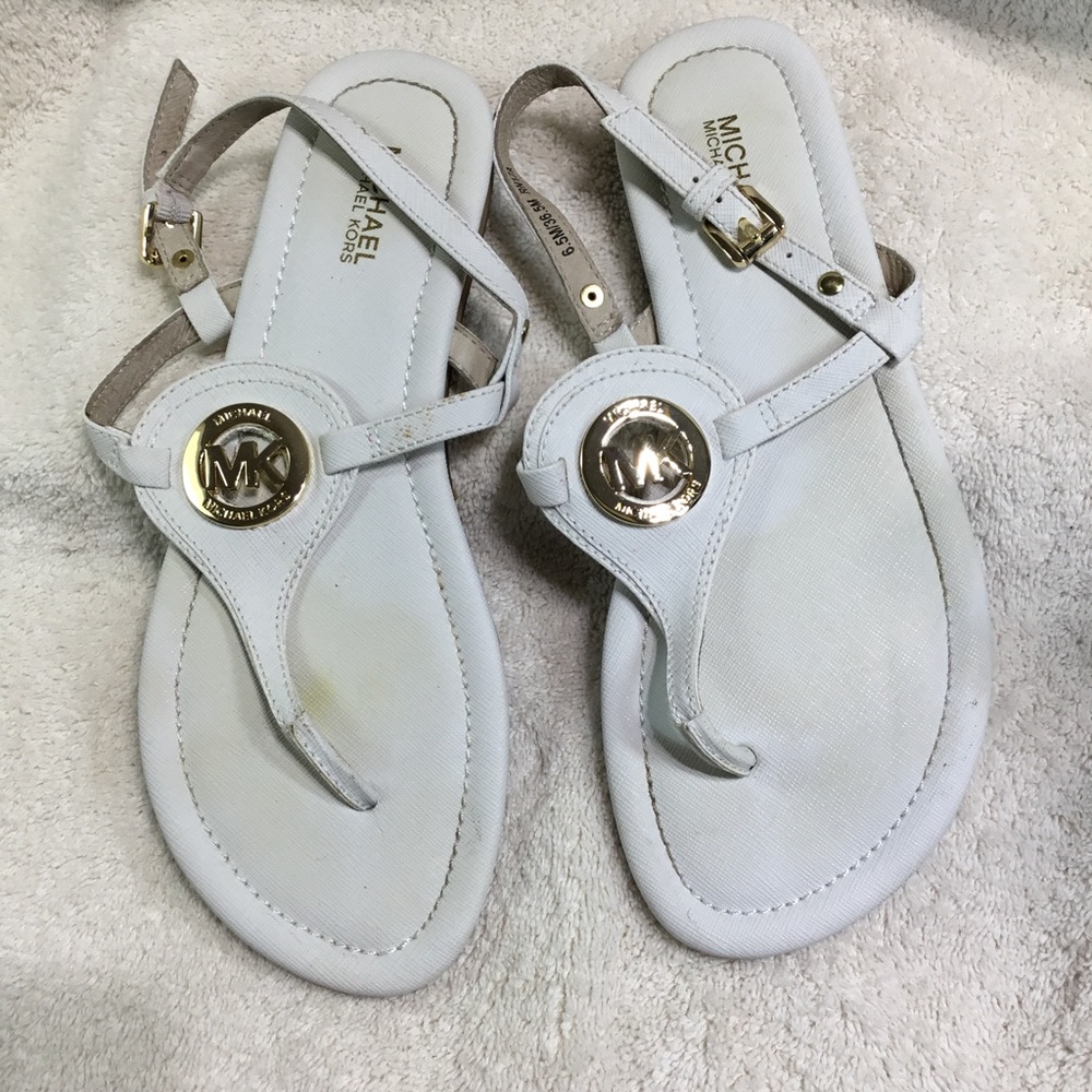 Michael Kors white scandals. Size 6.5M, NWOT, MK logo embellishment